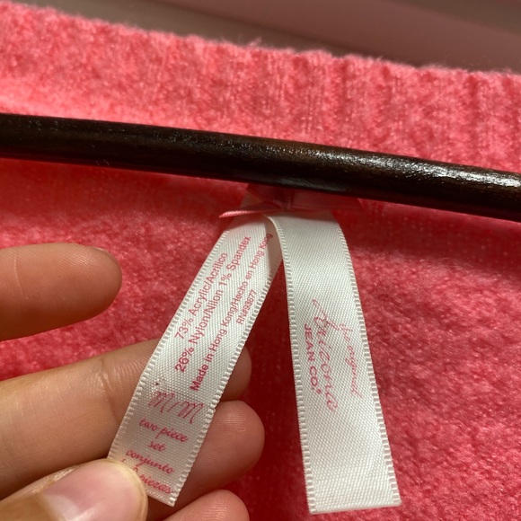 Pink sweater - Picture 3 of 3